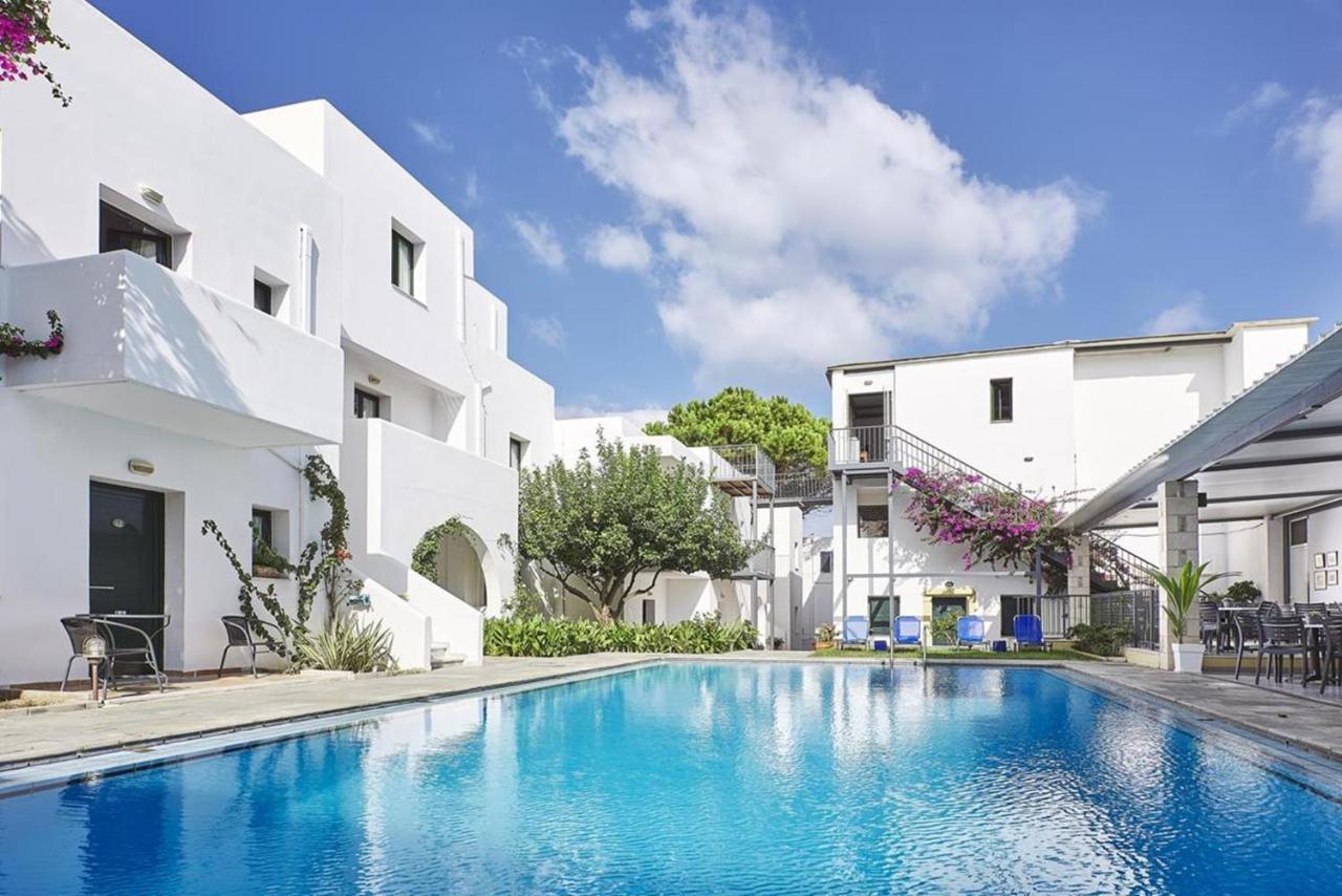 Eva Suites & Apartments Agia Marina Exteriör bild