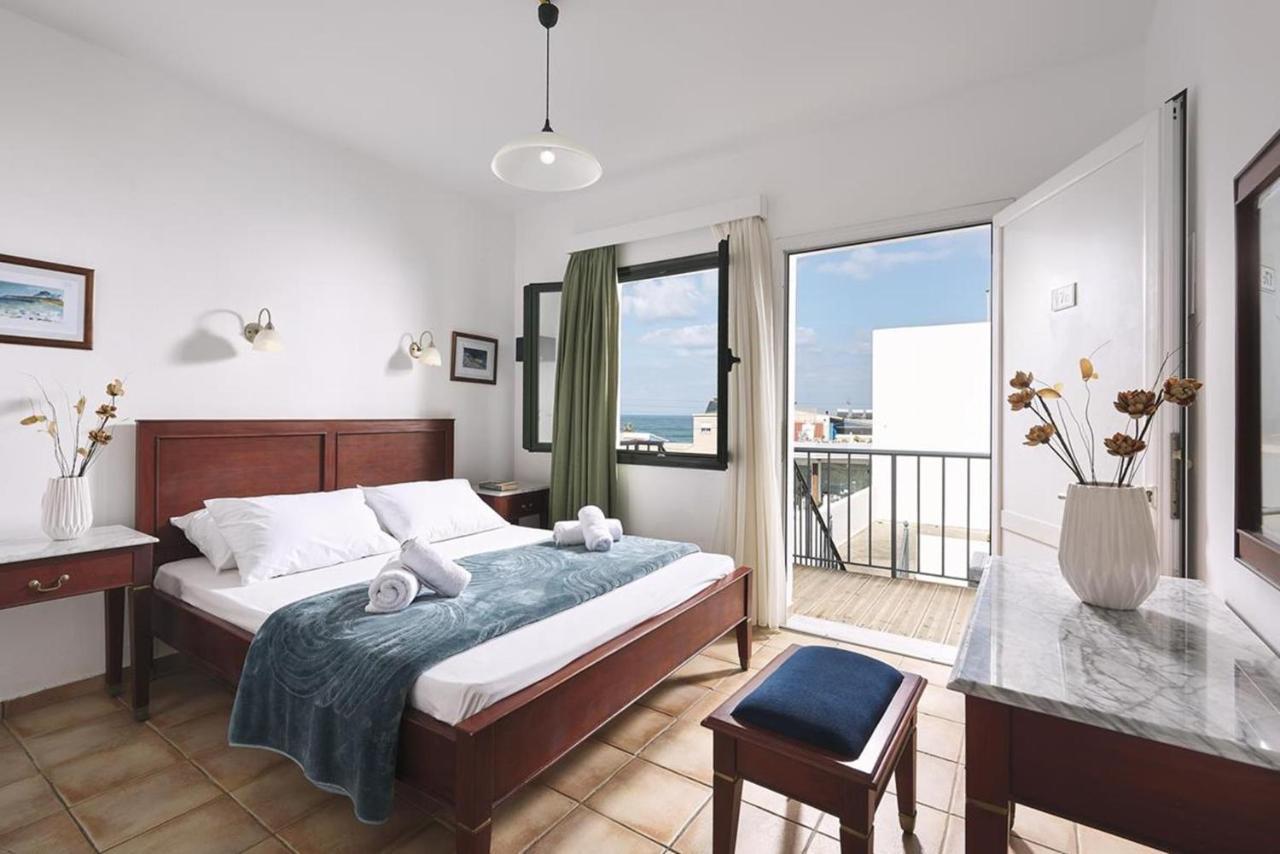 Eva Suites & Apartments Agia Marina Exteriör bild