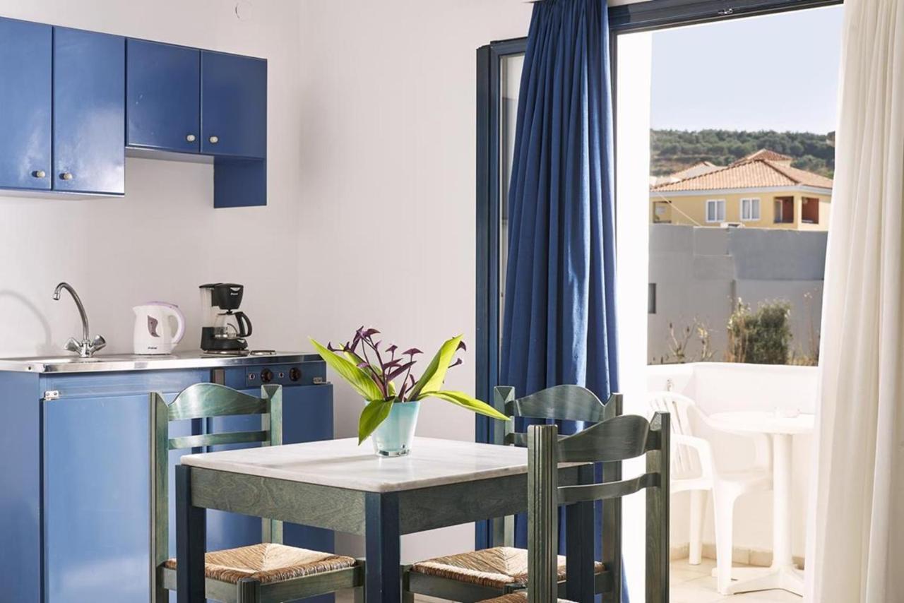 Eva Suites & Apartments Agia Marina Exteriör bild